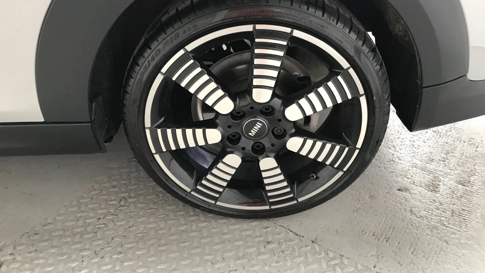 2023 MINI 5-Door Hatch