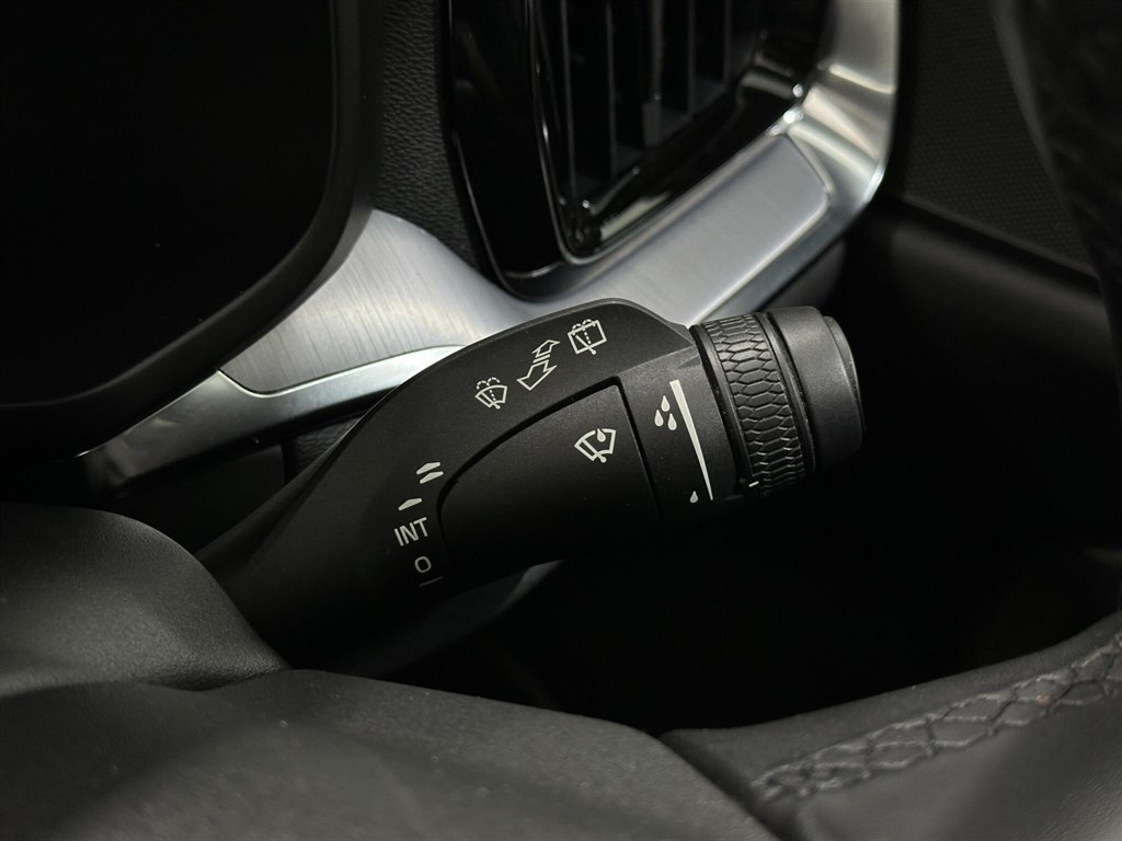 2022 Volvo V60