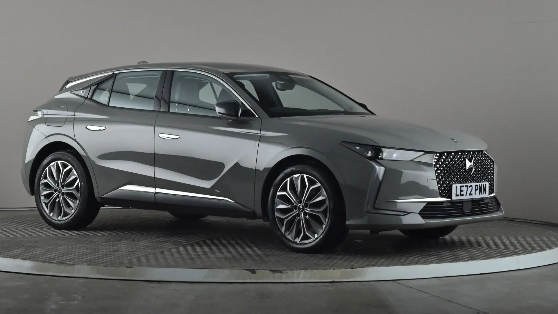 DS 4