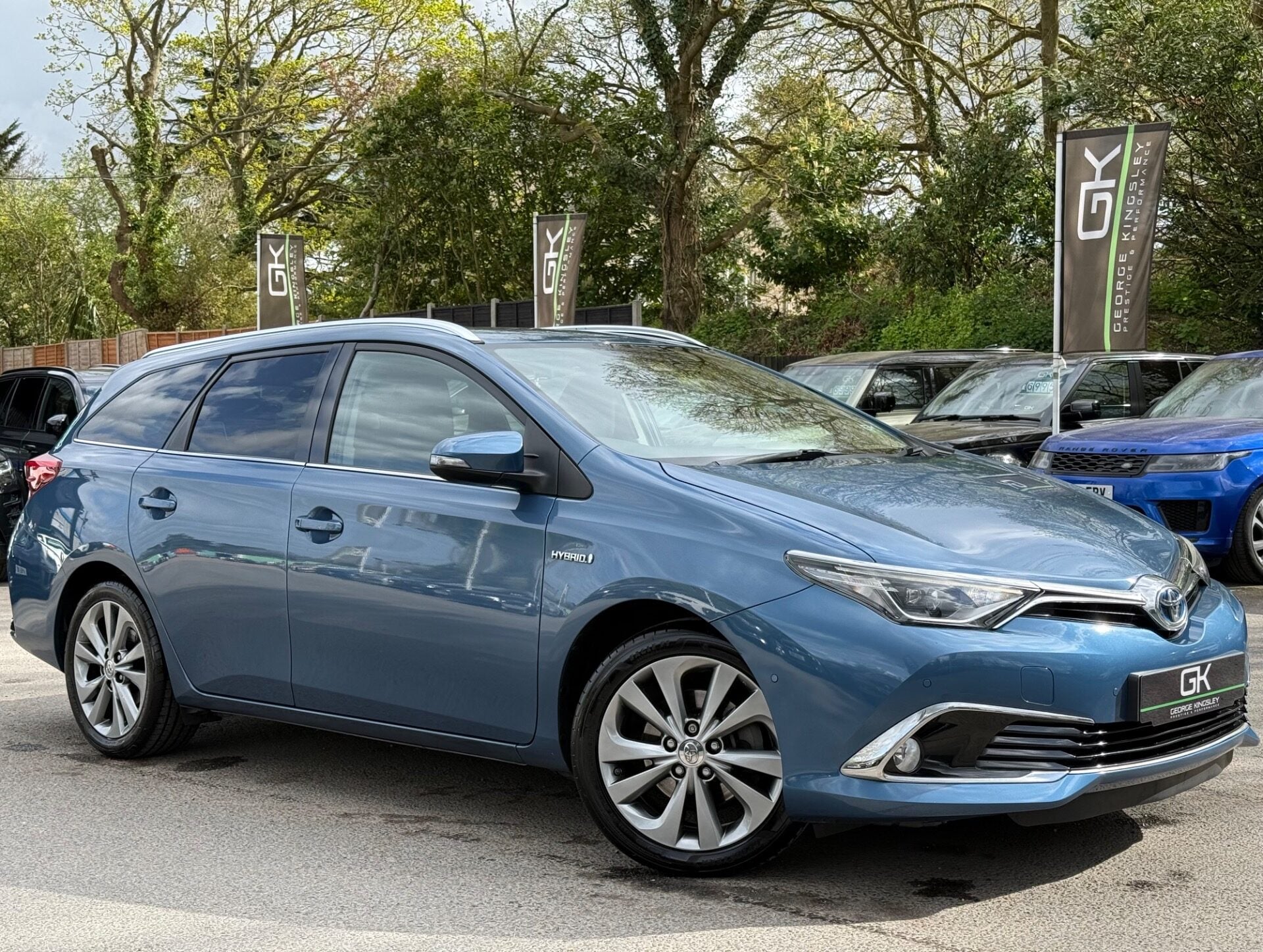 Auris Touring Sports