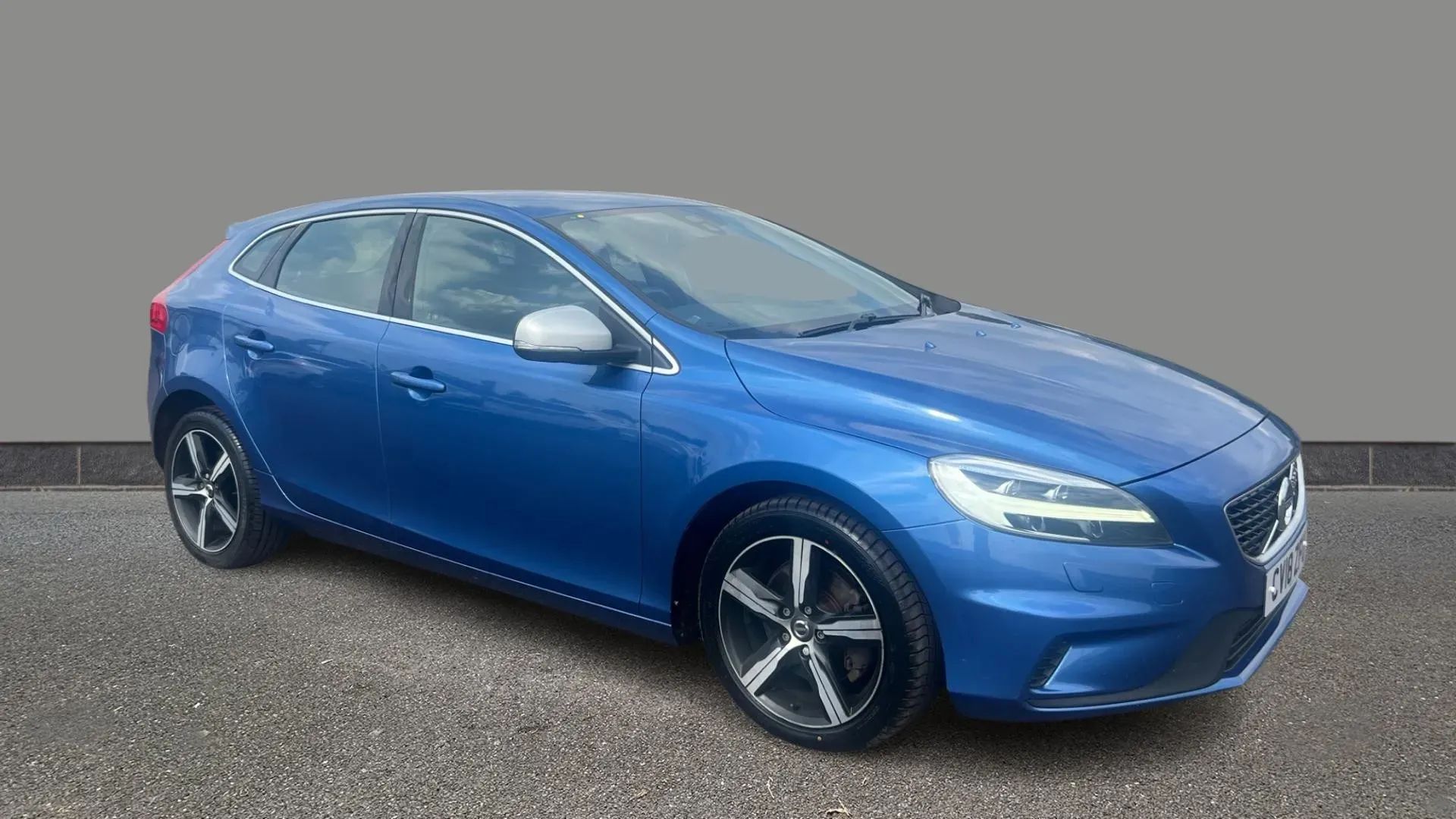 V40
