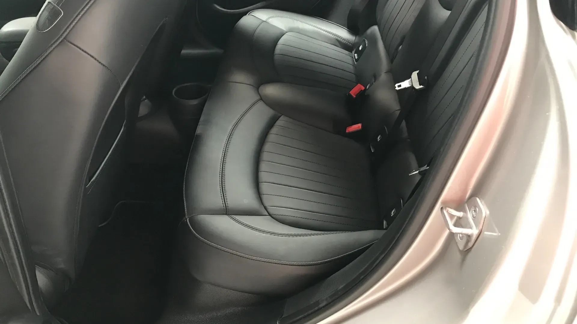 2023 MINI 5-Door Hatch