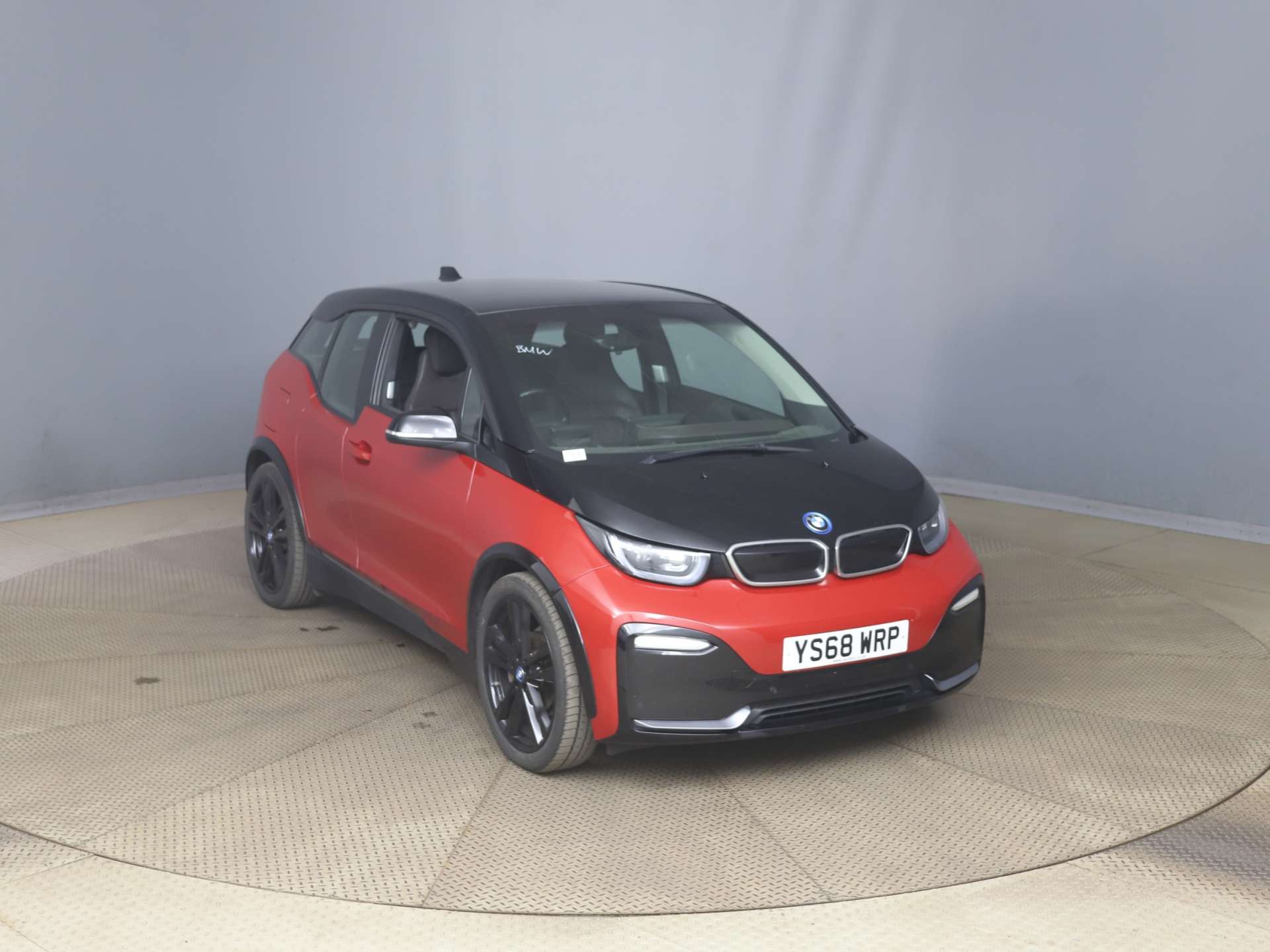 i3