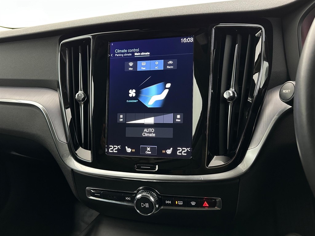 2022 Volvo V60