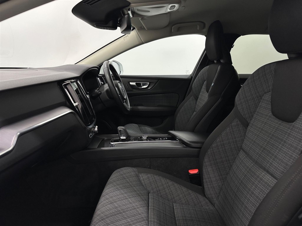 2022 Volvo V60