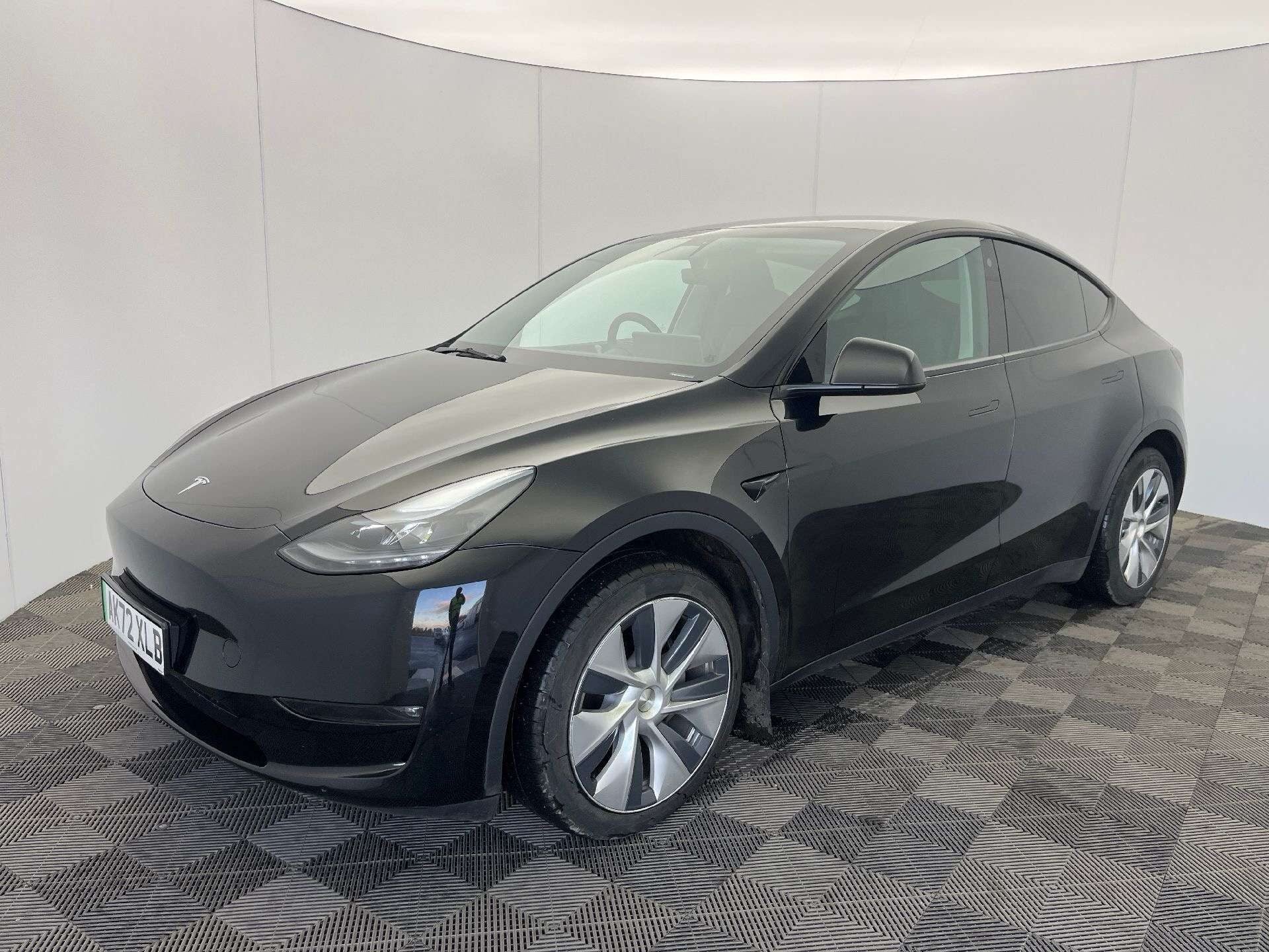Model Y Premium