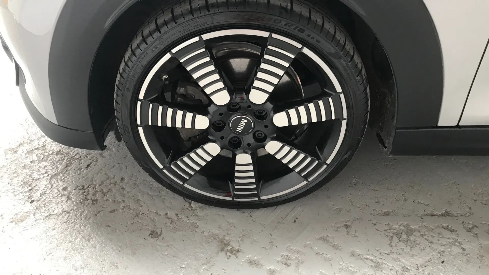 2023 MINI 5-Door Hatch