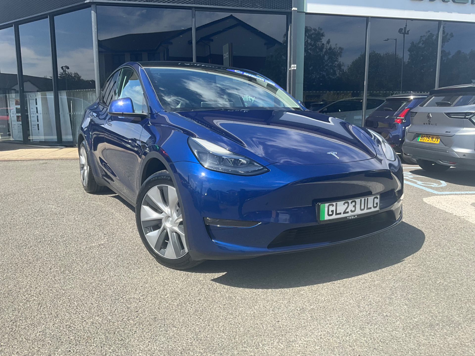 Model Y Premium