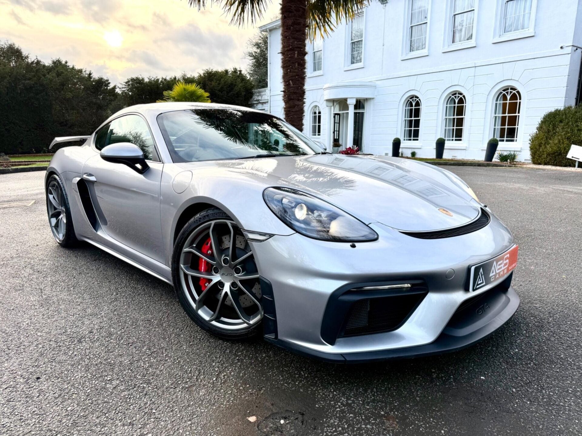 718 Cayman
