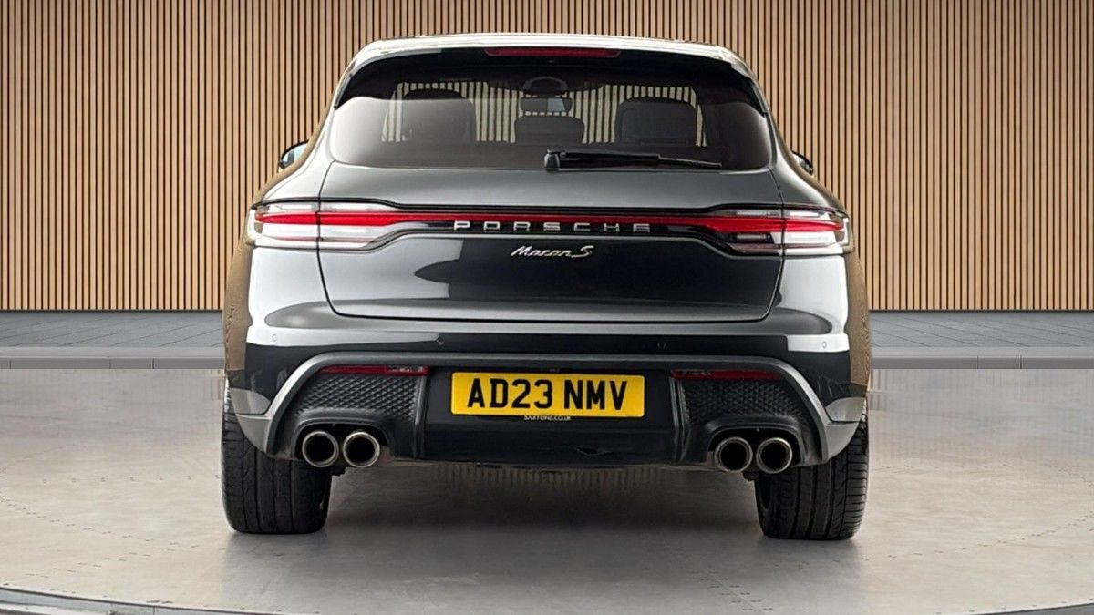 2023 Porsche Macan