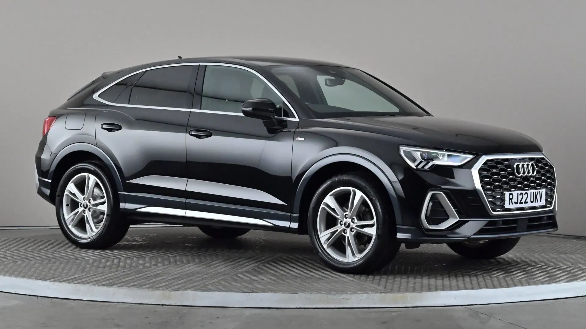 Q3 Sportback