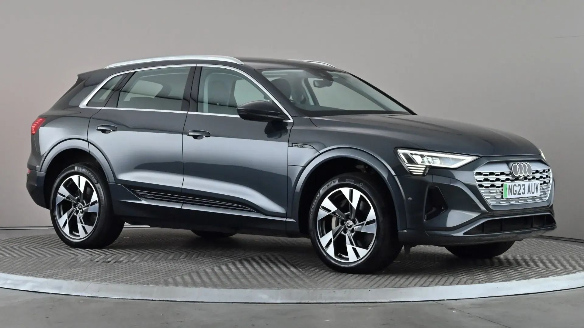 Q8 e-tron