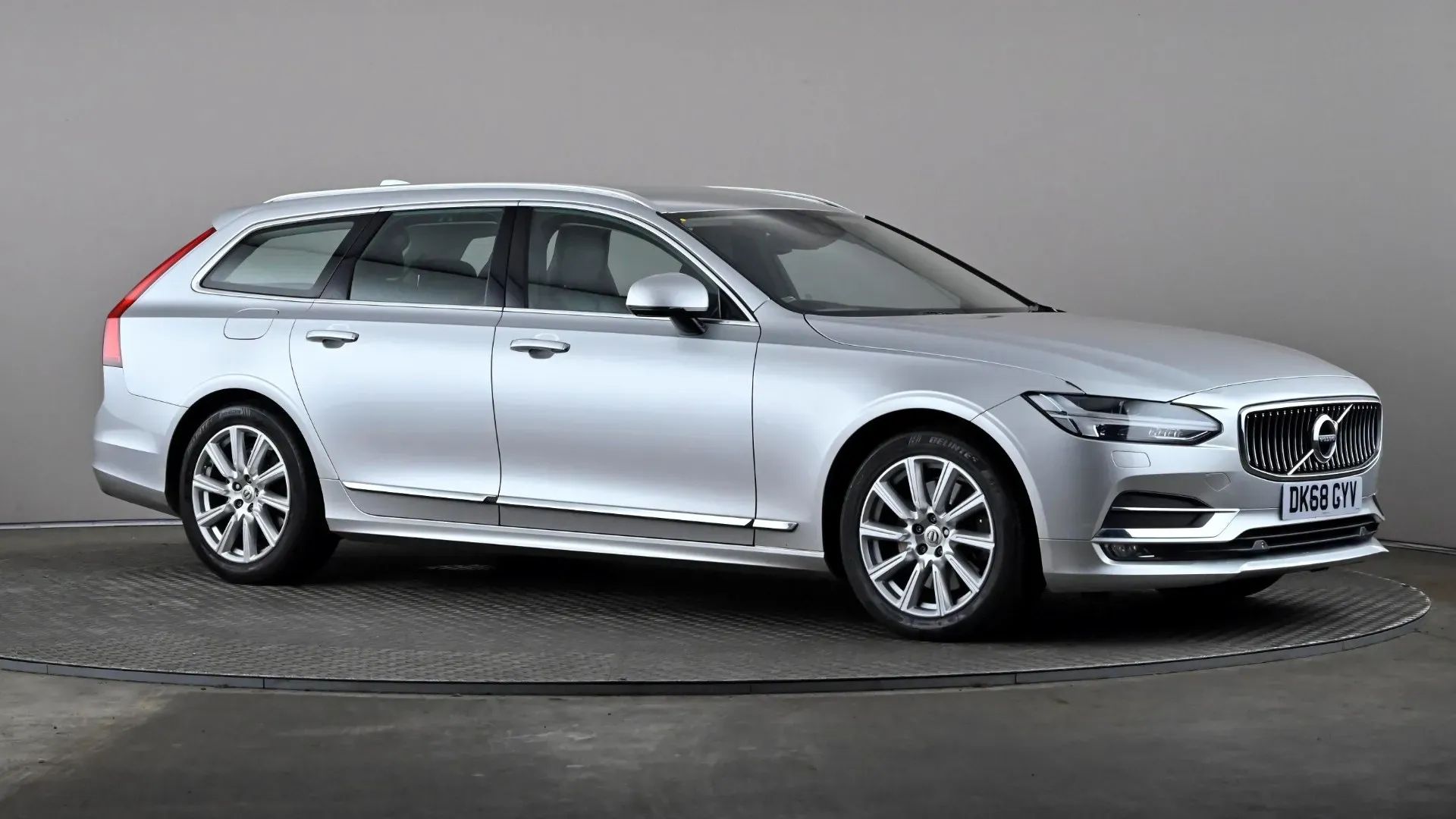 V90