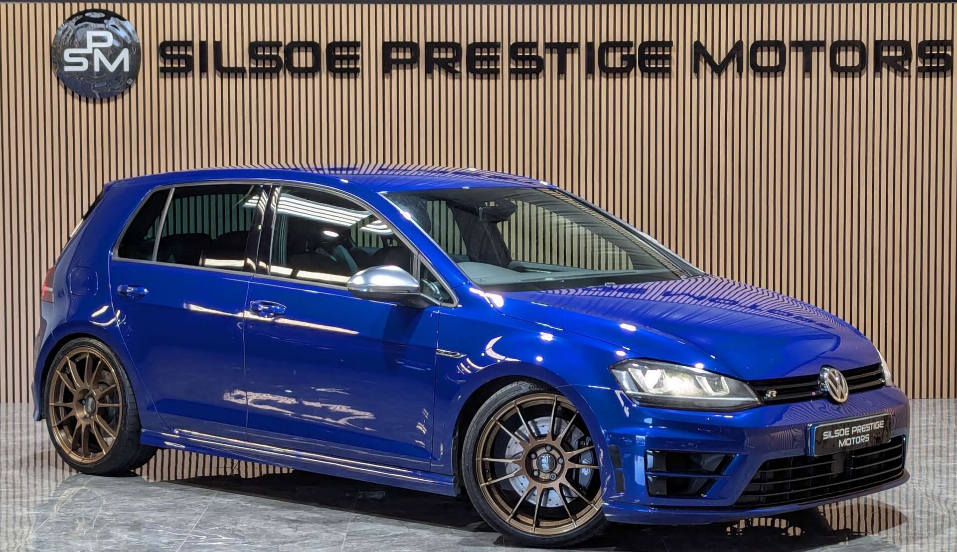 Golf R