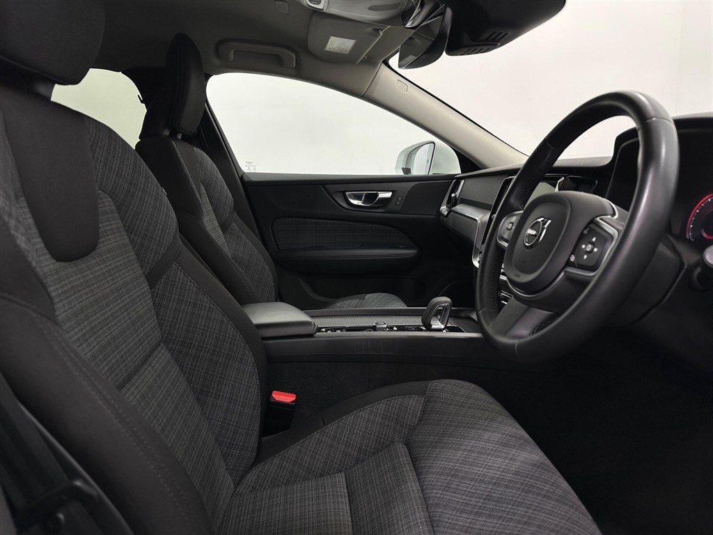 2022 Volvo V60