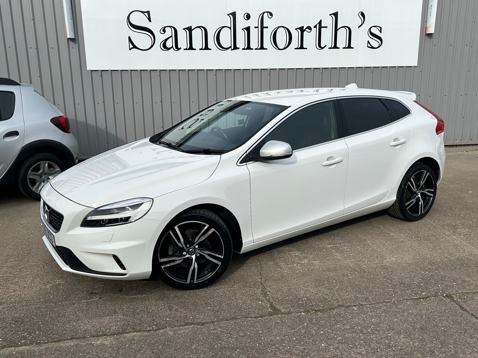 V40