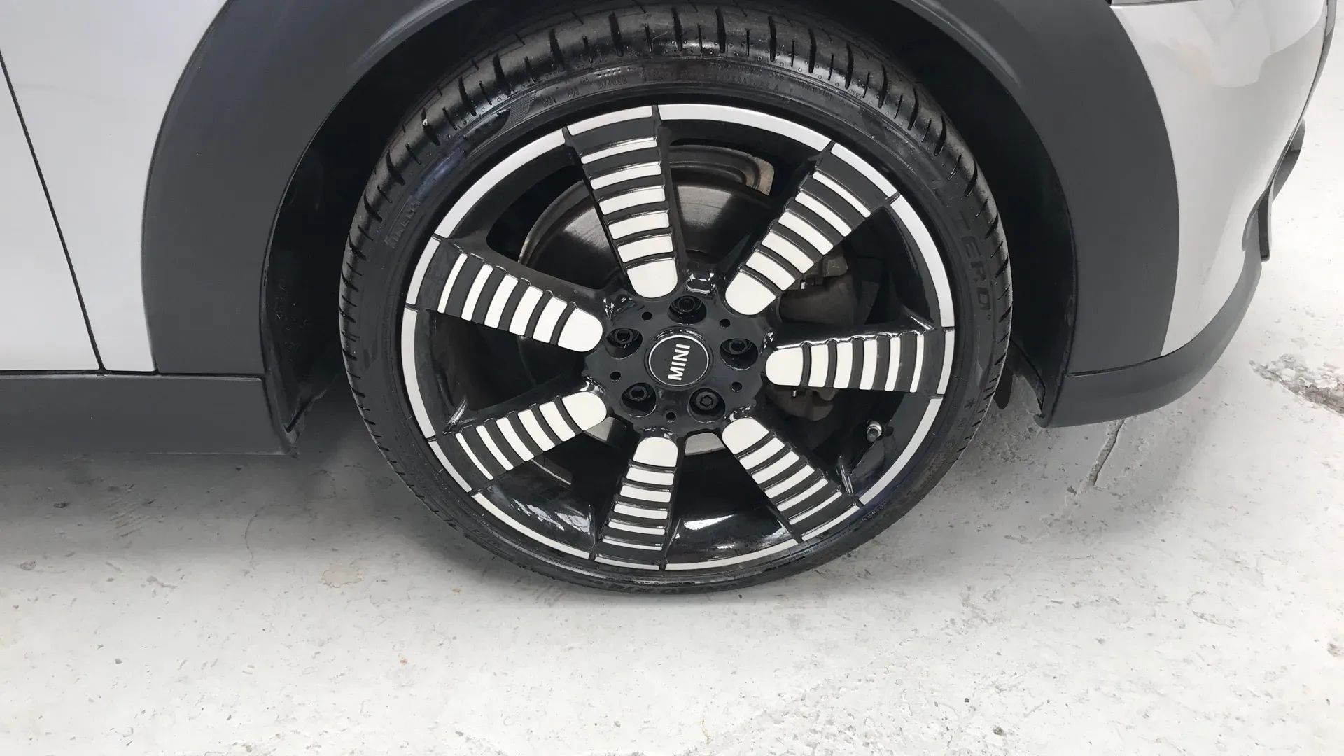 2023 MINI 5-Door Hatch