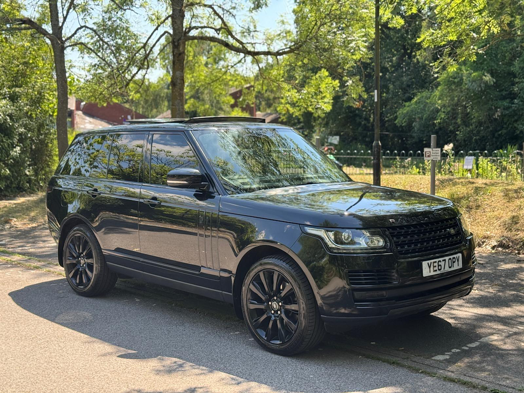 Range Rover (Mk1, 1970–1994) icon drive: Britain’s first luxury SUV ...
