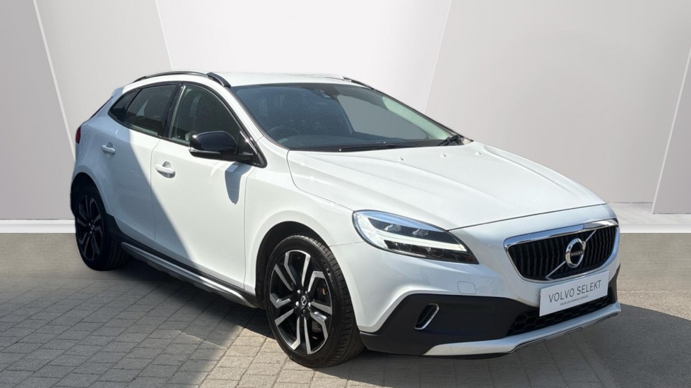 V40 Cross Country